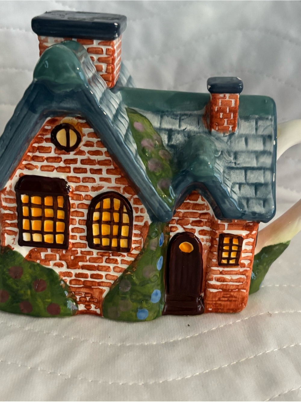 Thomas Kinkade "Everett's Cottage" Figural Teapot (2005)